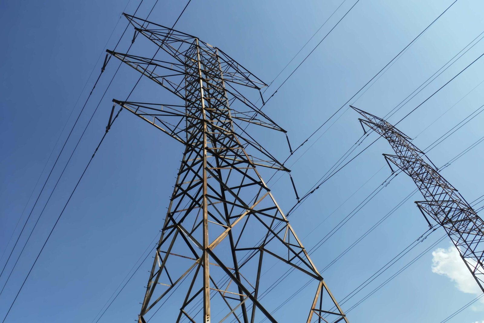 Innovative solar + energy storage converter in the United States improves grid stability